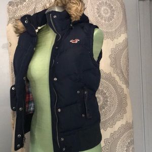 Hollister classic vest